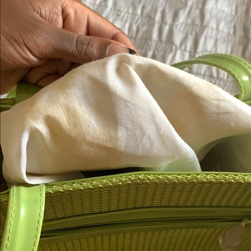 green bag - Picture 3 of 5